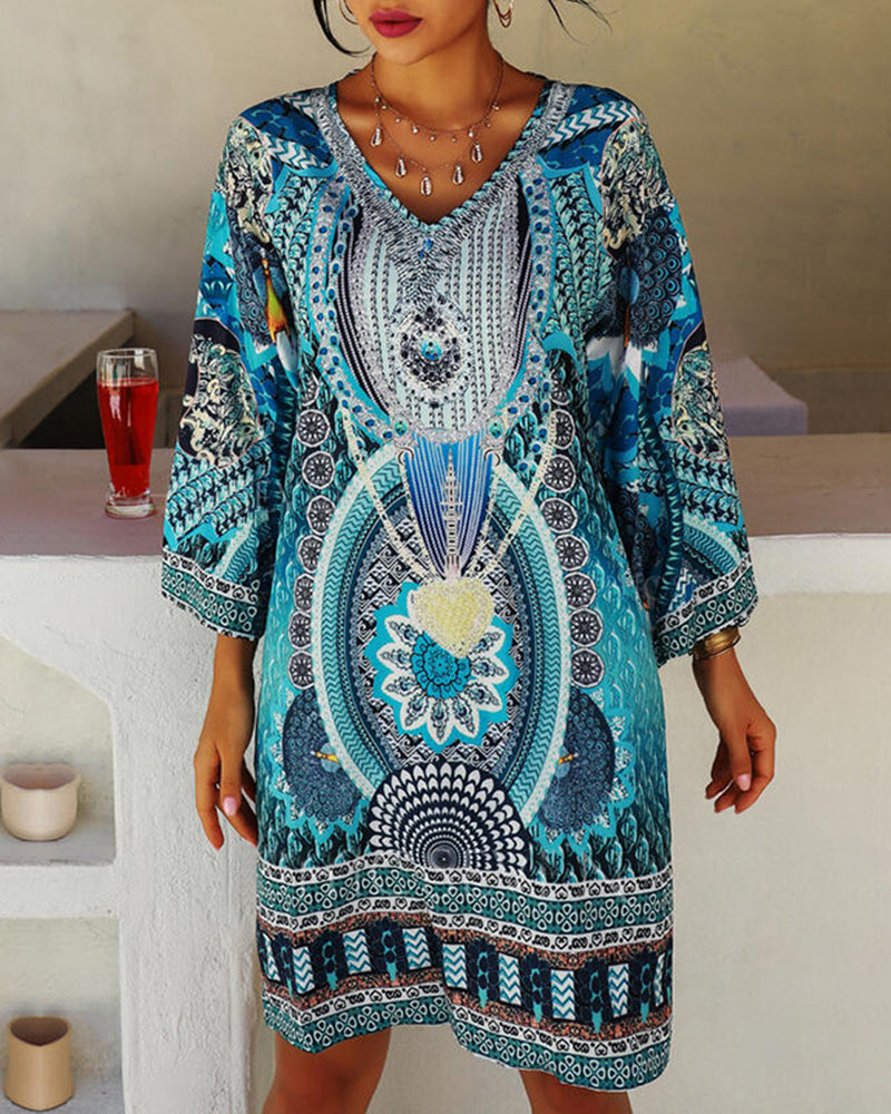 Emelia - Leuchtendes Boho-Kleid mit Print