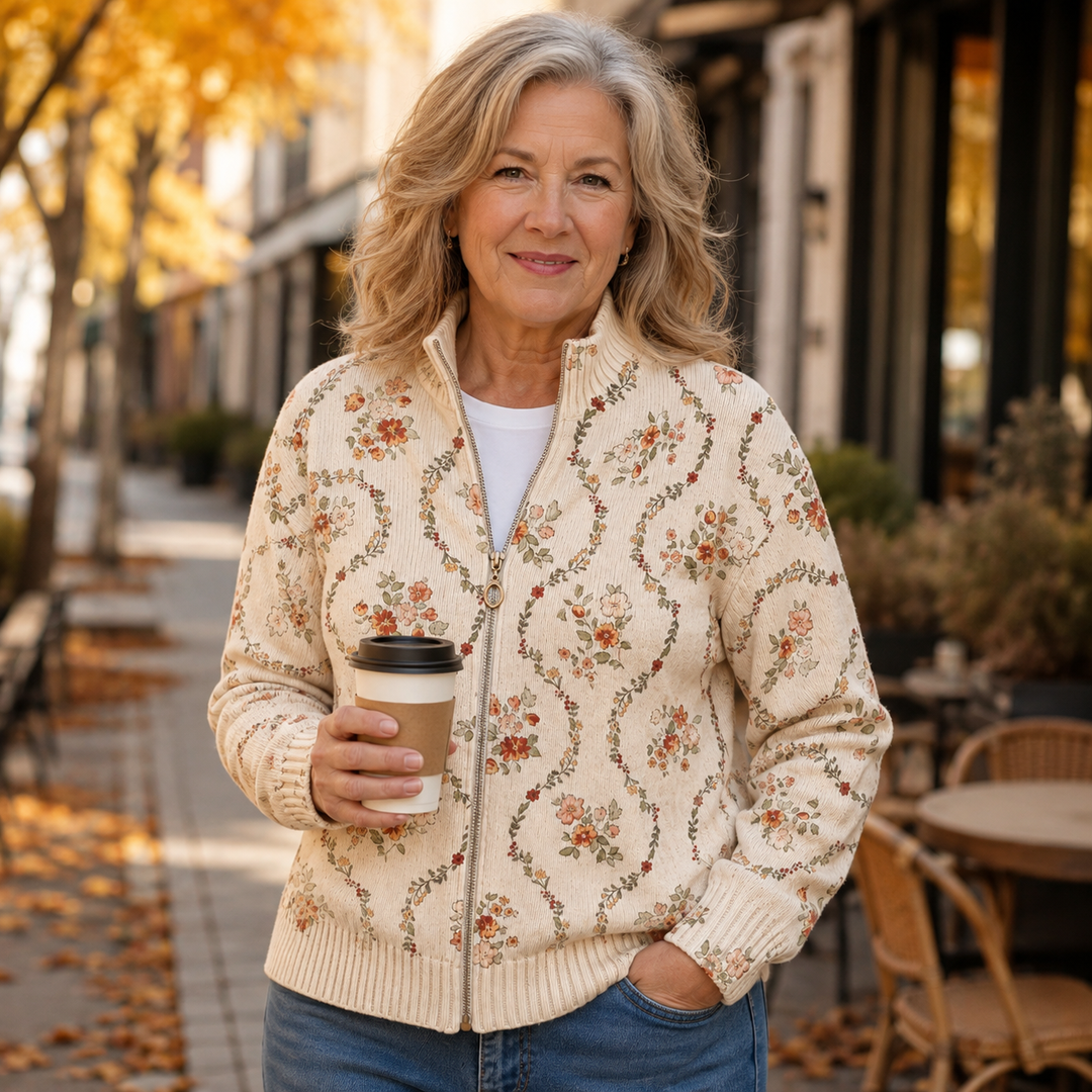 Danielle | Strickjacke mit zartem Blumenranken-Print in Creme