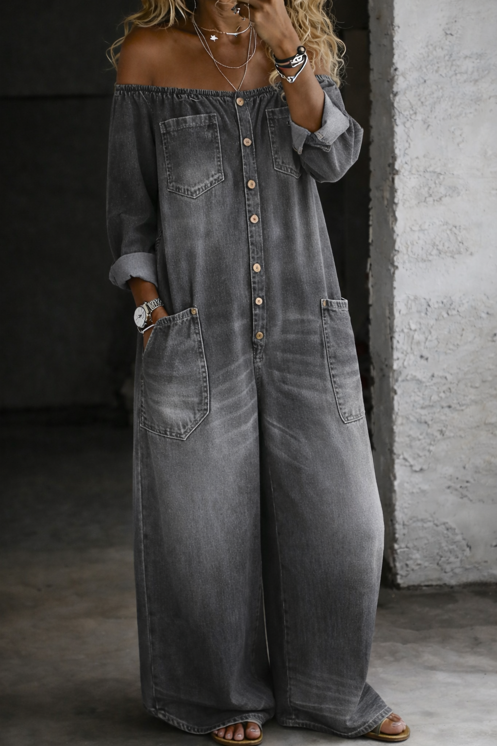 Elsie | Schulterfreier Jumpsuit mit langen Ärmeln