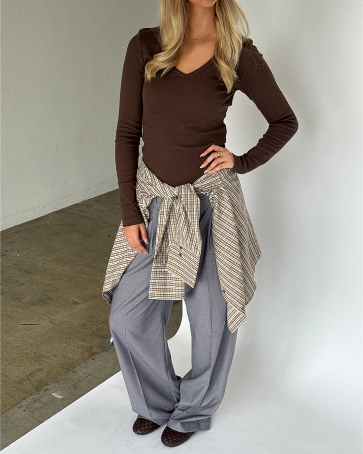 Freya | Langarmshirt mit V-Ausschnitt, Braun