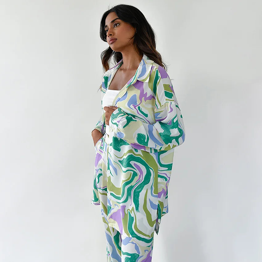 Zyra - Ensemble mit kühnem Wirbel-Print