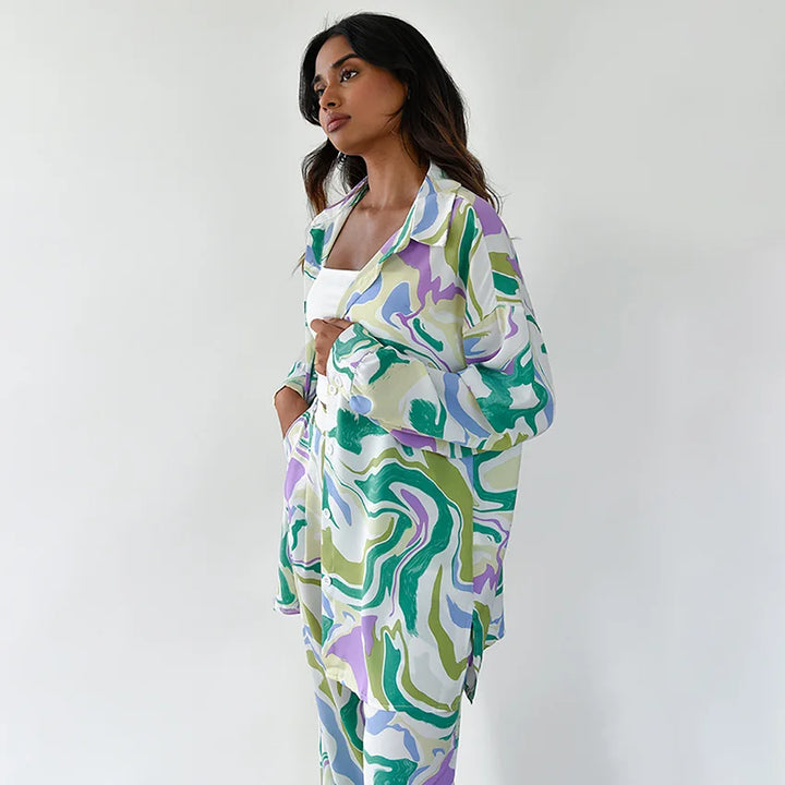 Zyra - Ensemble mit kühnem Wirbel-Print