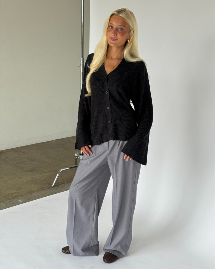 Lucy | Rippstrick-Cardigan mit V-Ausschnitt, Dunkelgrau