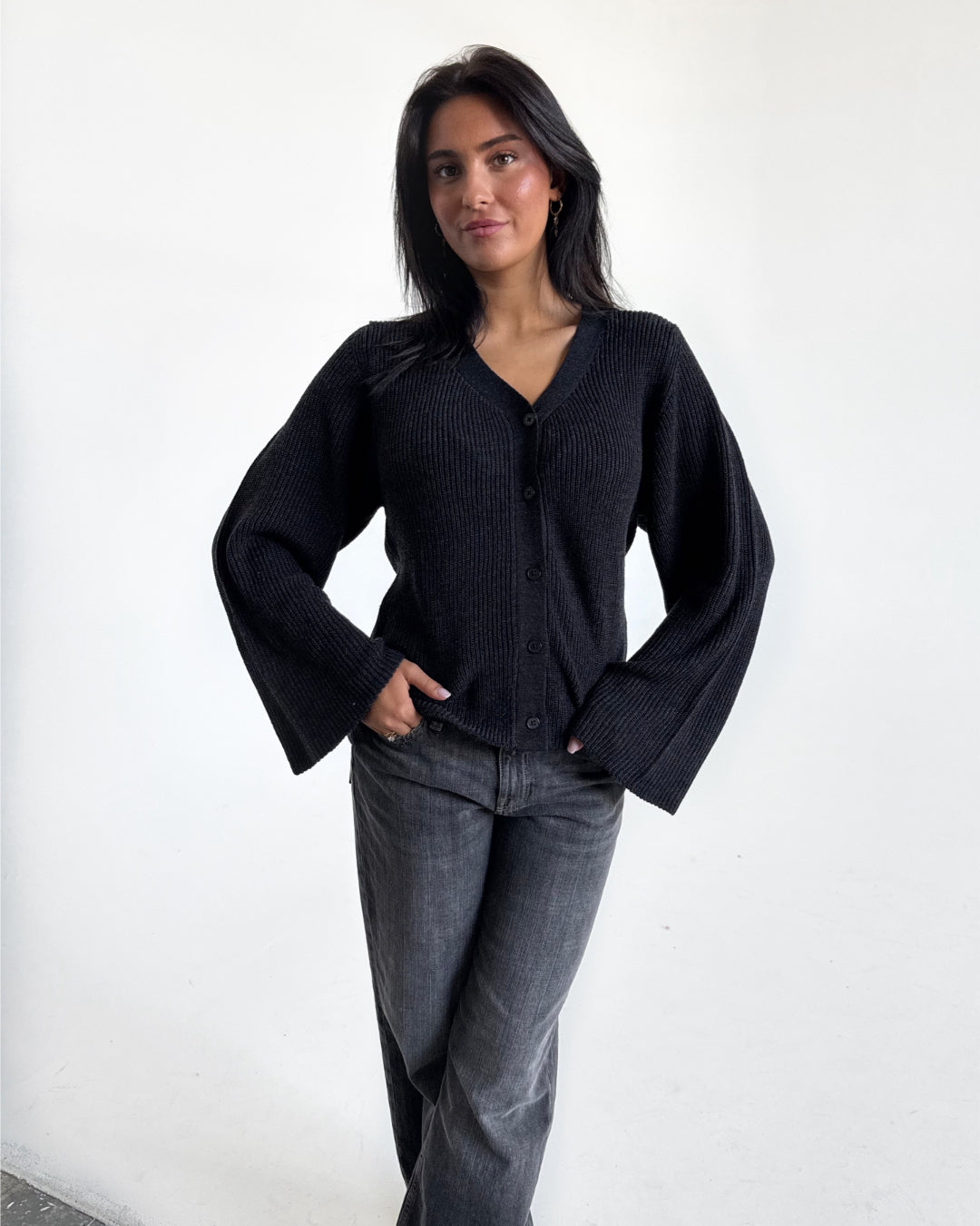 Lucy | Rippstrick-Cardigan mit V-Ausschnitt, Dunkelgrau