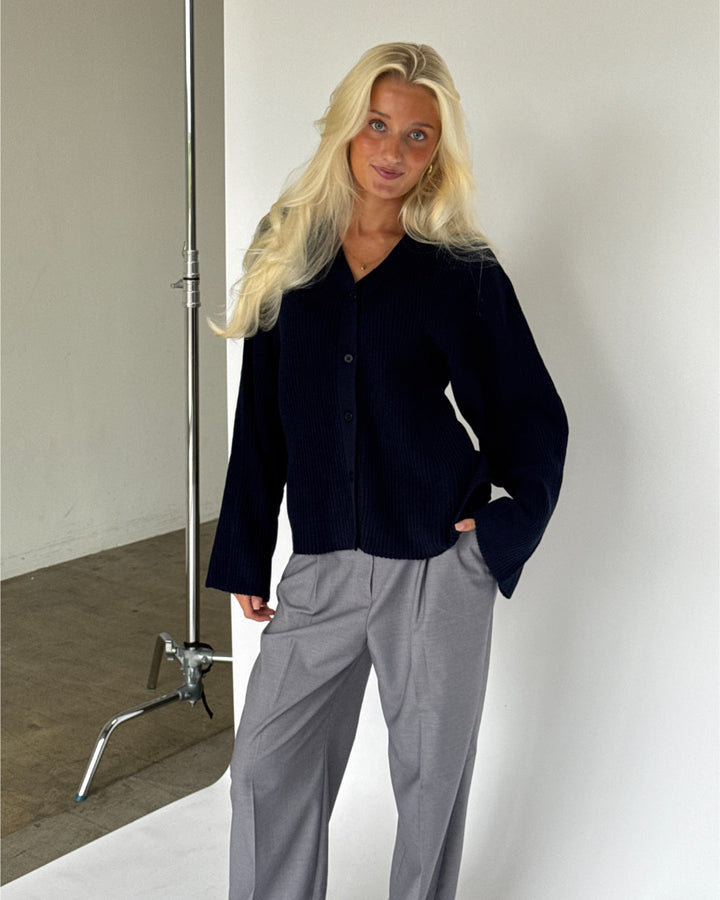 Lucy | Rippstrick-Cardigan mit V-Ausschnitt, Navy