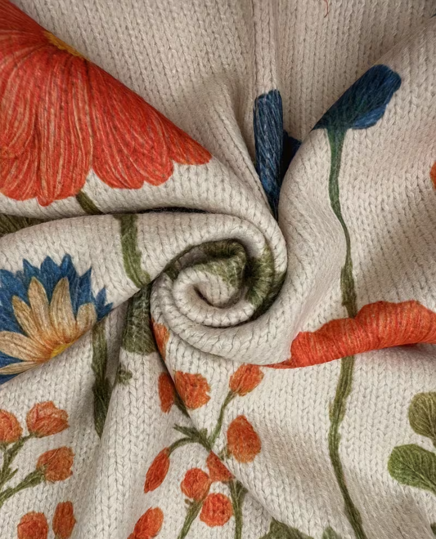 Brianna | Strickjacke mit Wildblumenwiese und Reißverschluss