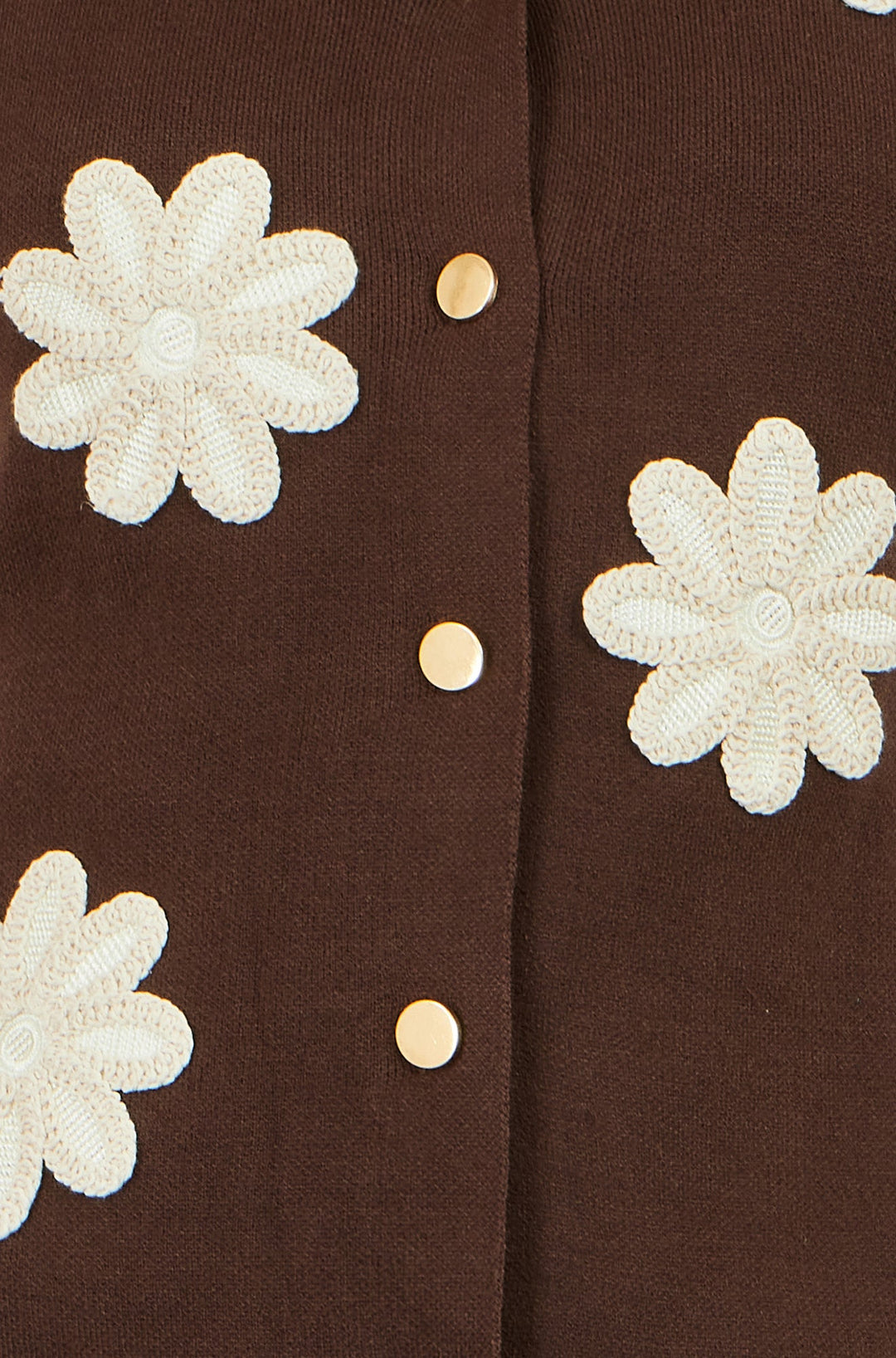 Strickweste mit Blumenapplikationen, Braun