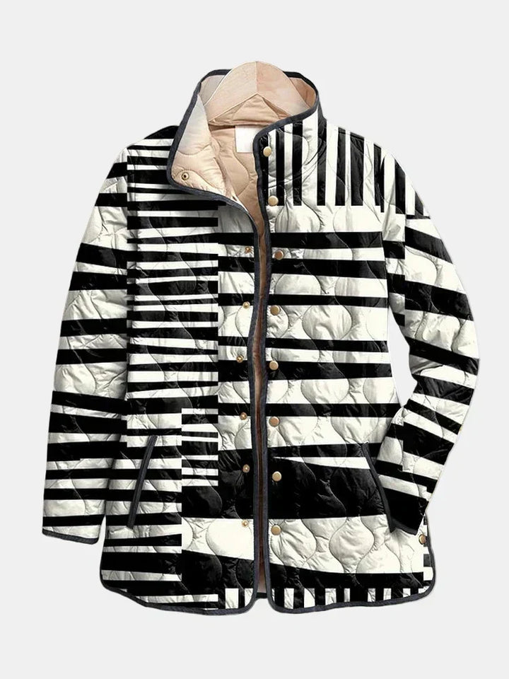Miren | Abstrakt gesteppte Jacke in Schwarz-Weiß