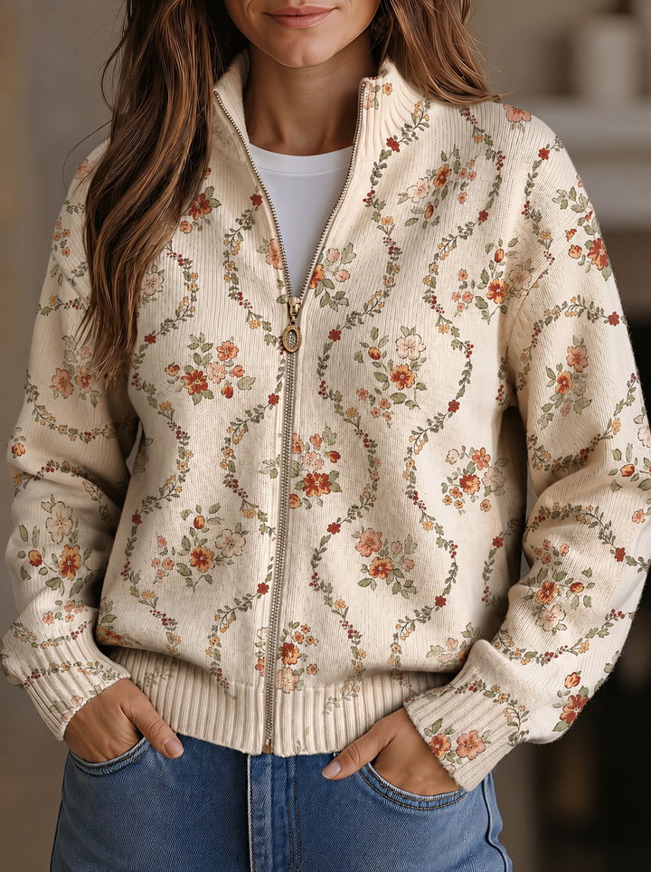 Danielle | Strickjacke mit zartem Blumenranken-Print in Creme