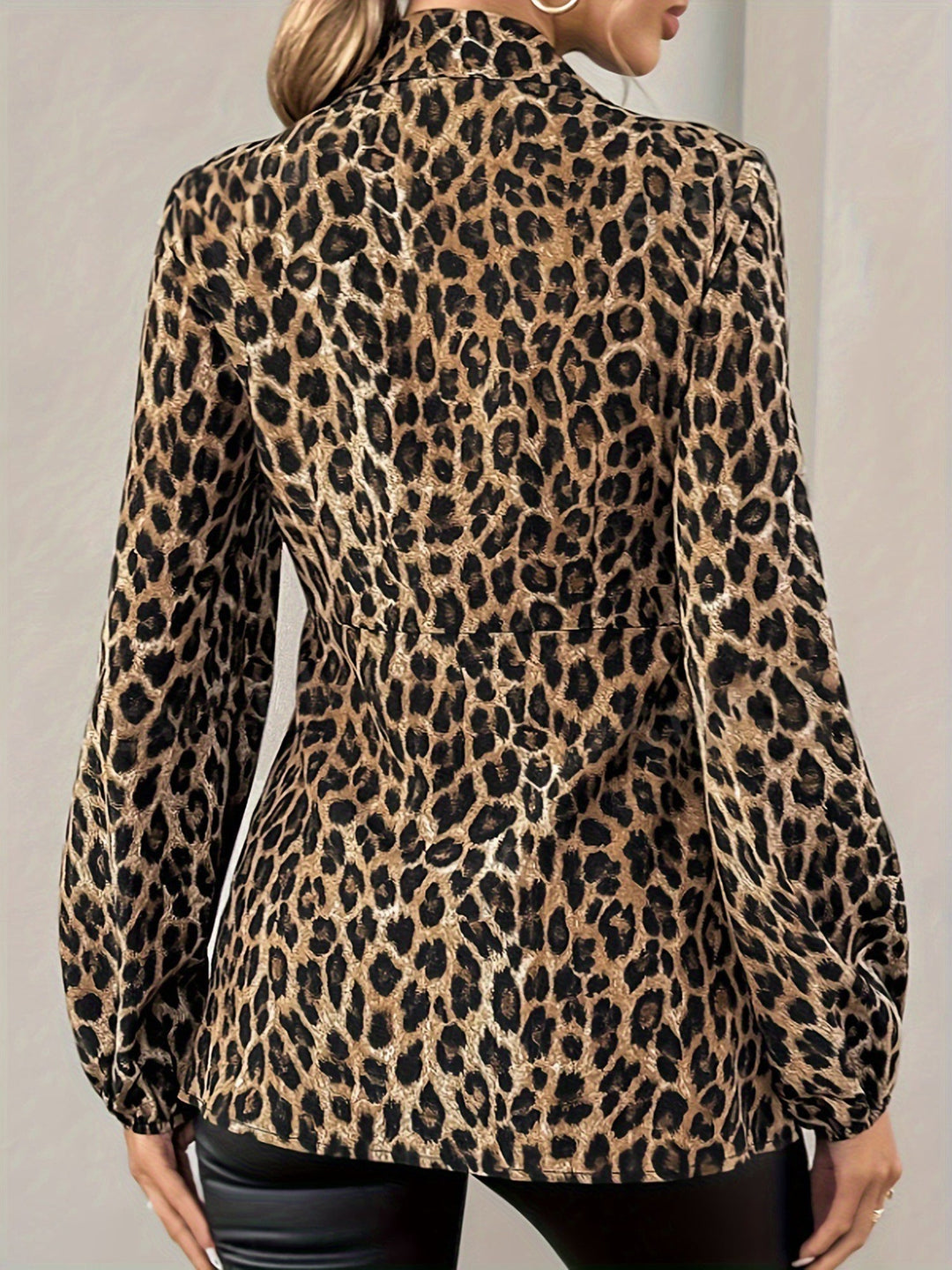 Damen Wickelbluse mit Leopardenprint und Bindegürtel