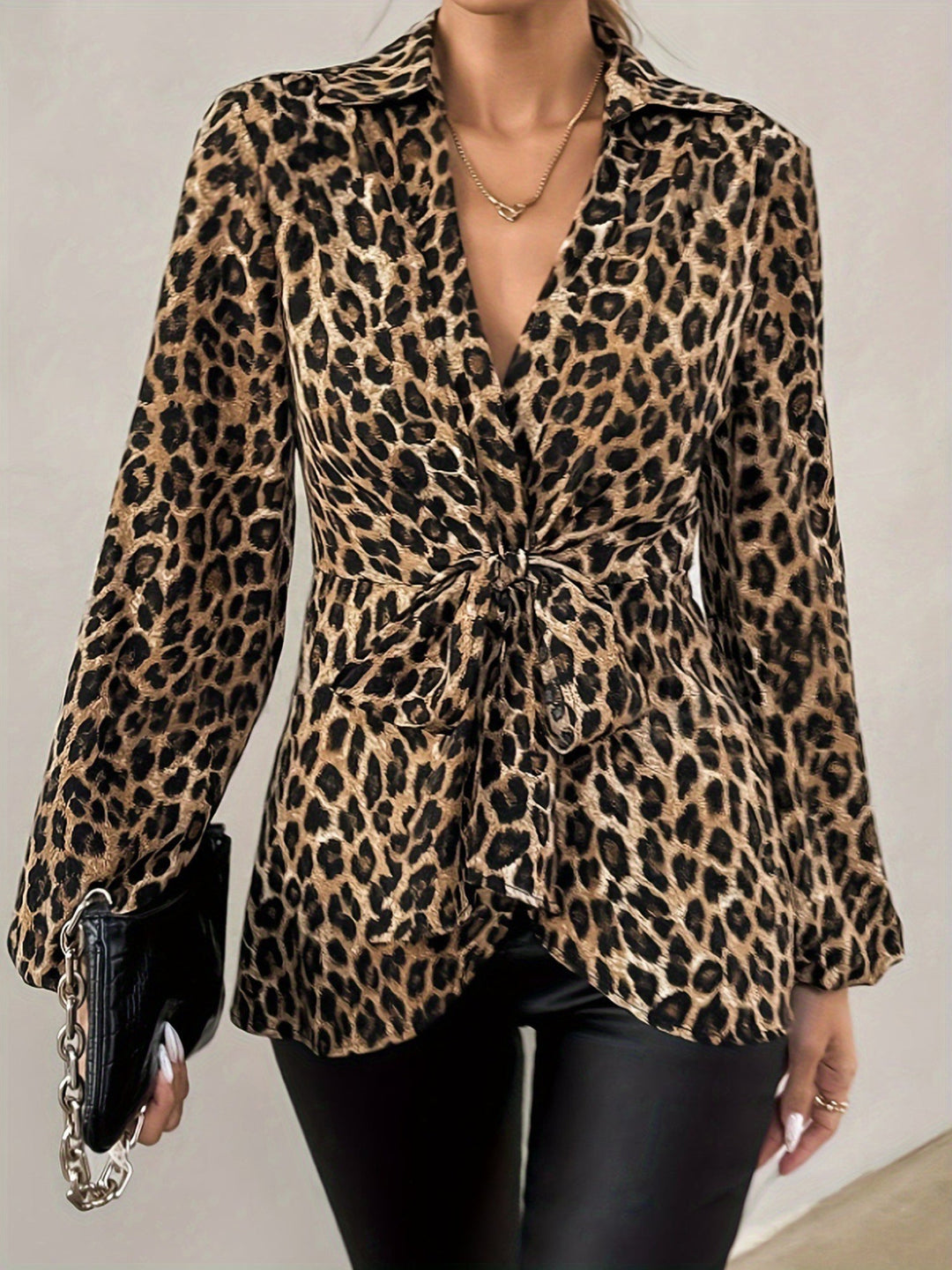 Damen Wickelbluse mit Leopardenprint und Bindegürtel